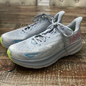 Hoka Clifton 9